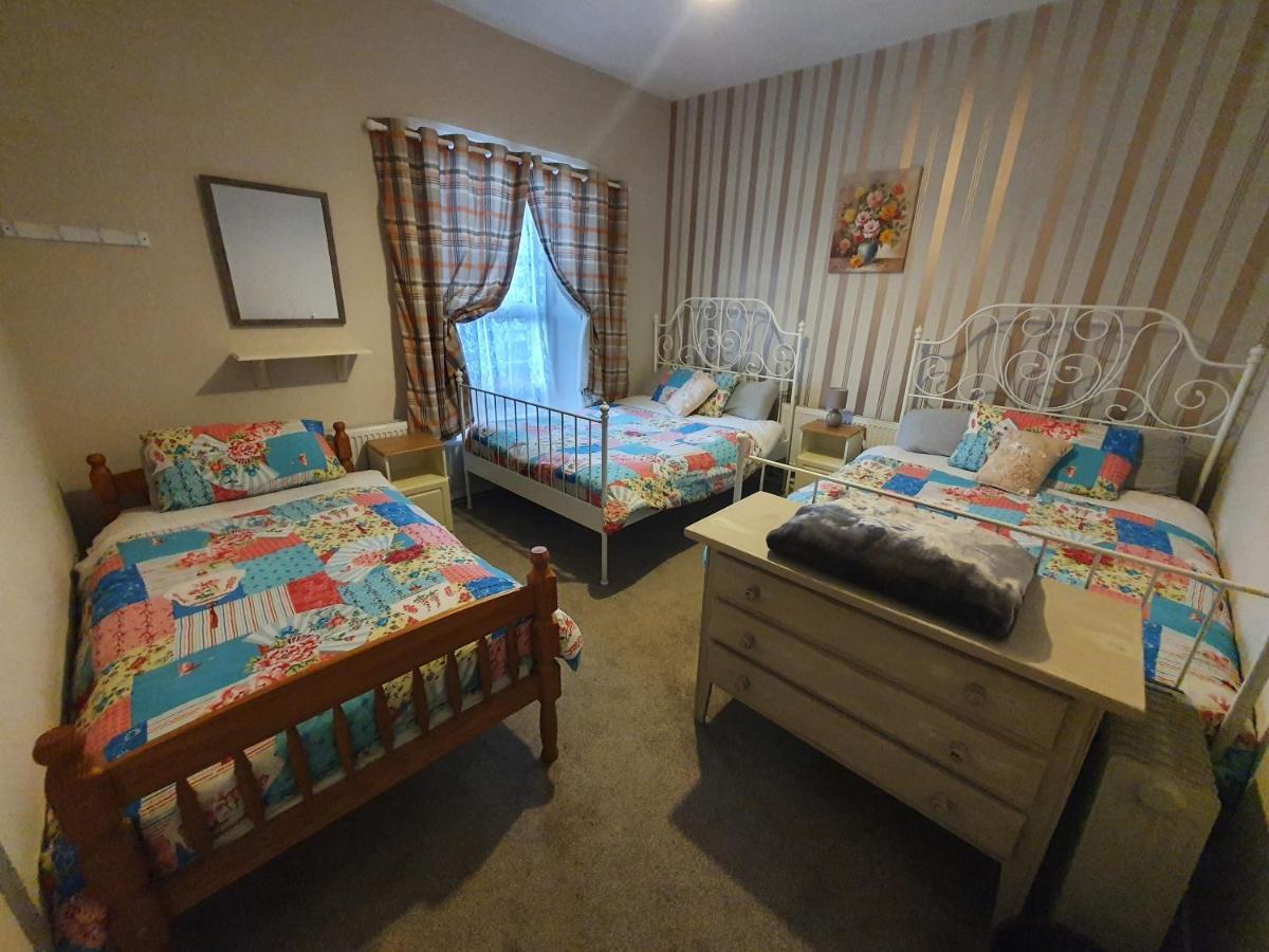 Gordon'S Guesthouse Loughrea Zewnętrze zdjęcie