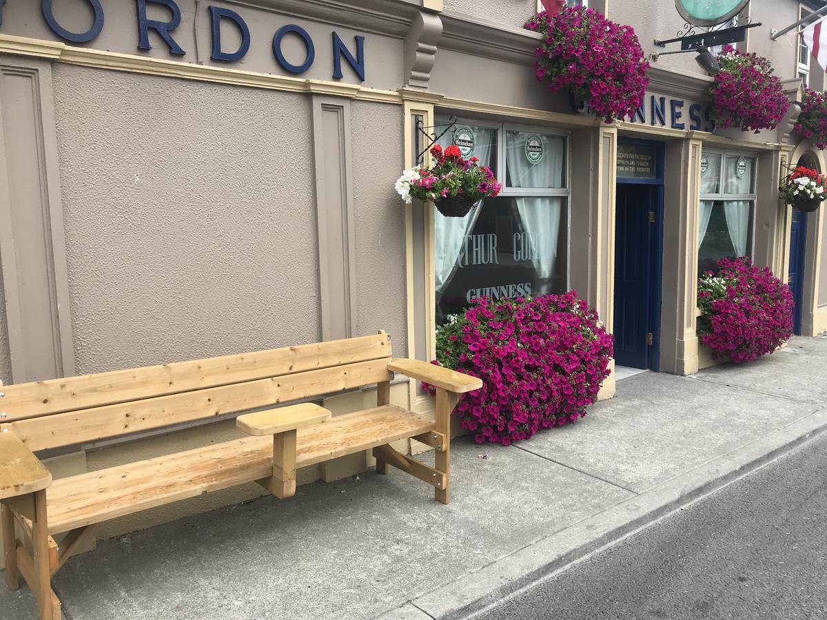 Gordon'S Guesthouse Loughrea Zewnętrze zdjęcie